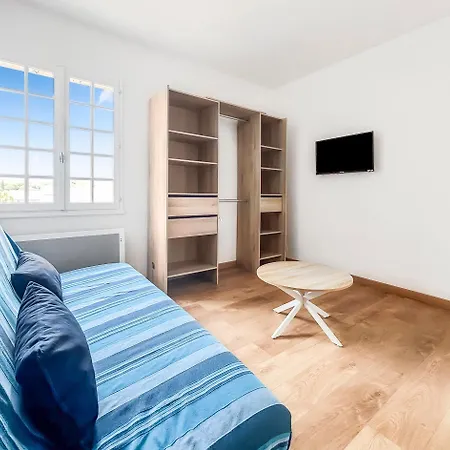 T2 Lumineux Avec Terrasse A Fréjus