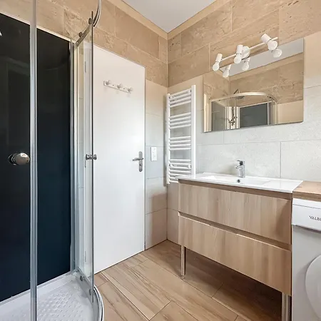 Apartament T2 Renove De Avec Parking Fréjus