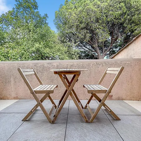 T2 Lumineux Avec Terrasse à Appartement *