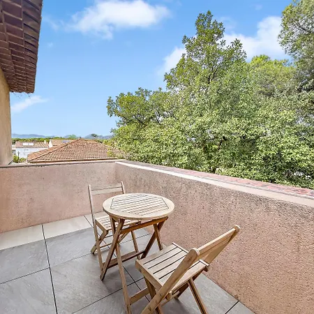 T2 Lumineux Avec Terrasse à Appartement