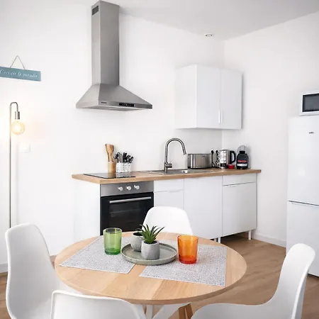 Apartament T2 Lumineux Avec Terrasse A