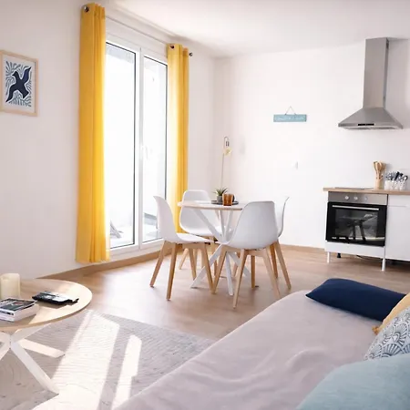 Apartament T2 Lumineux Avec Terrasse A *